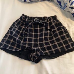 American eagle flowy shorts